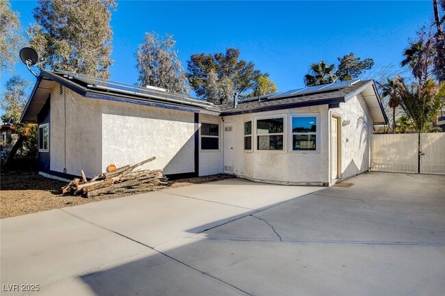 Photo - 6223 W Foothill Blvd House