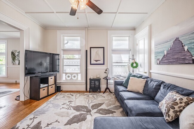 Photo - 68 Centre Street