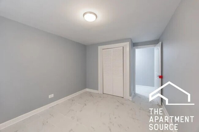2754 W North Shore Ave Unit 2754 West North Shore Ave