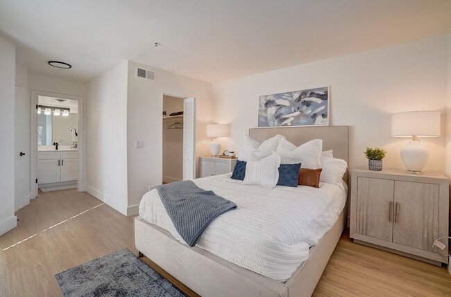 The Jax, Nashville, TN, Bedroom - The Jax