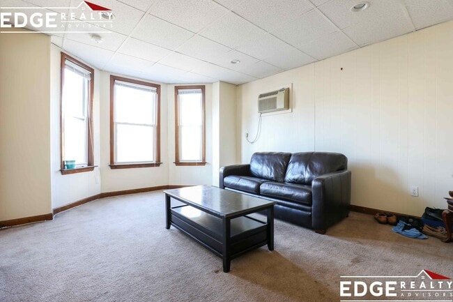 285 Webster St Unit 2