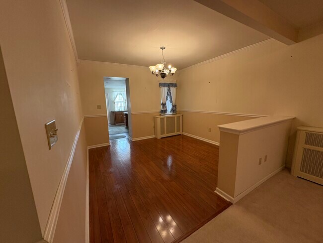 DIning room - 248 State St