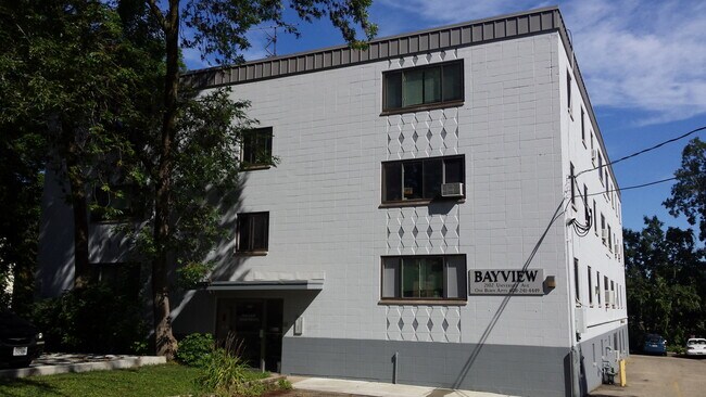 Building Photo - 2102