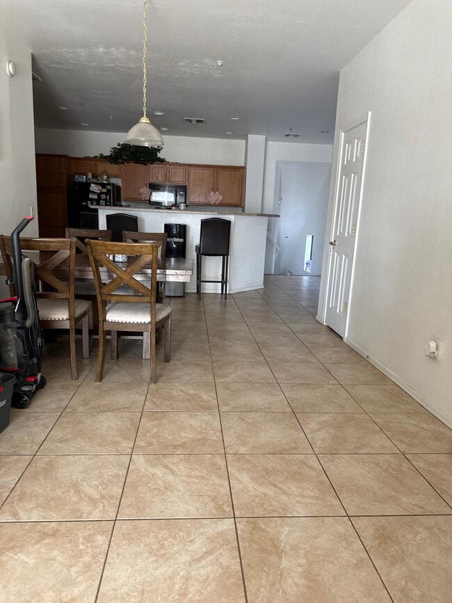 6770 N 47th Ave Unidad Glendale Springs Condos