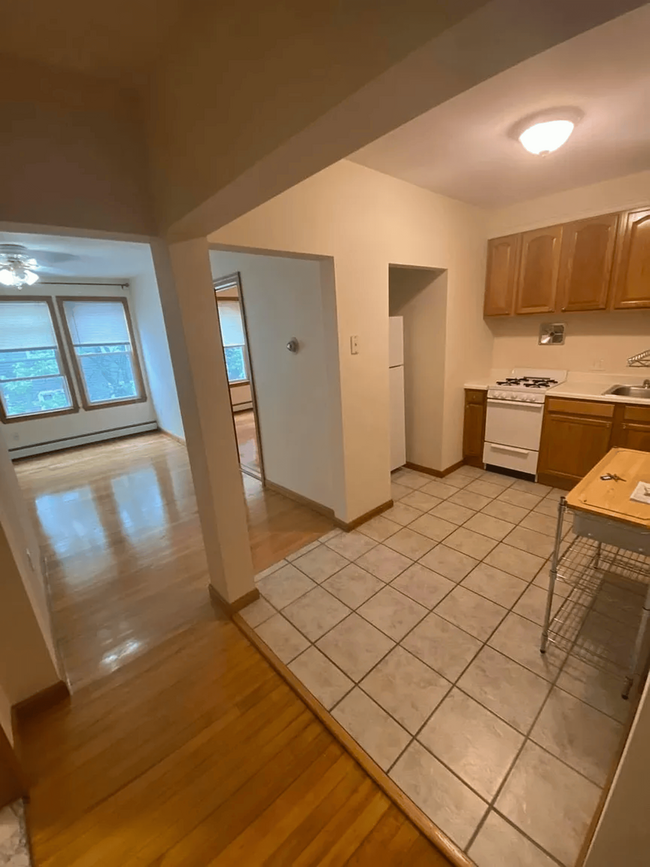 Building Photo - 80 Hampshire St Unit 6A Rental