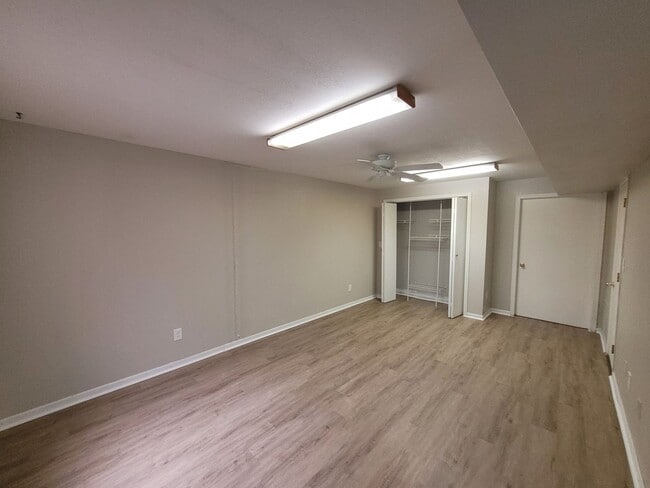 $1195 - 3 bedroom/ 2.5 bathroom - Townhome... - $1195 - 3 bedroom/ 2.5 bathroom - Townhome... Unit 42