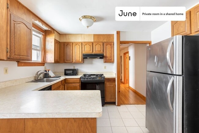 Photo - Room in Shared 5 bed/1 bath home Unit A