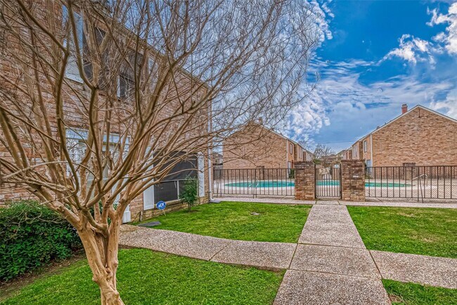 Photo - 4212 Belle Park Dr Unit 4212