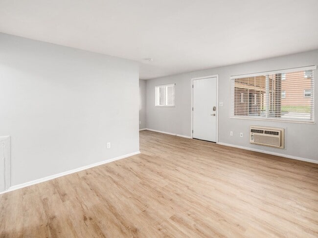 Photo - 593 Riverview Dr Unidad C