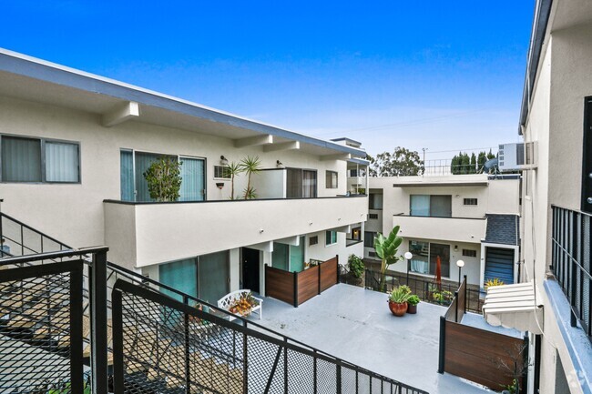 Building Photo - 8220 Norton Rental