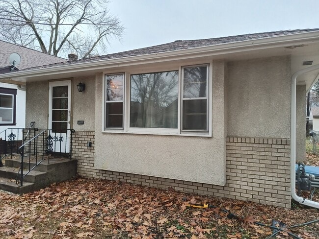 Building Photo - 3520 S 39th Ave