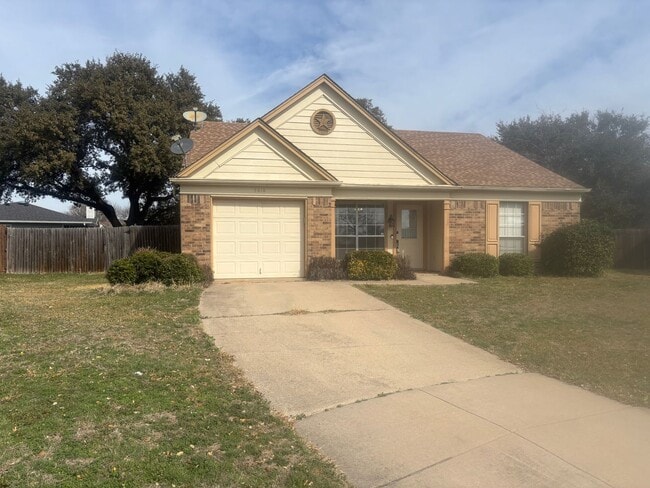 Building Photo - Cozy Home Keller ISD 76137