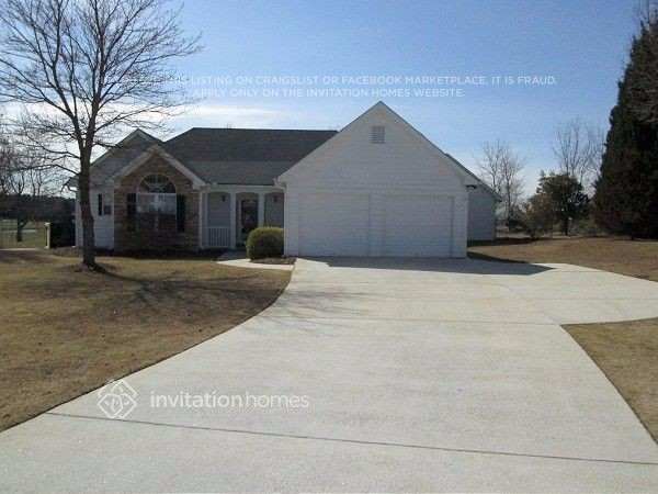 Building Photo - 2695 Archer Way Rental