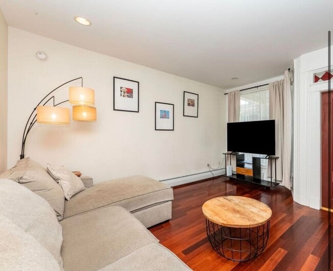 Photo - 301 Richards Ave