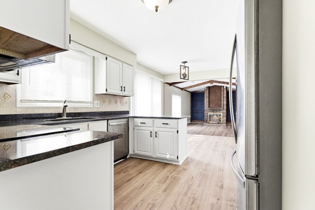 Photo - 25845 Buckminster Dr