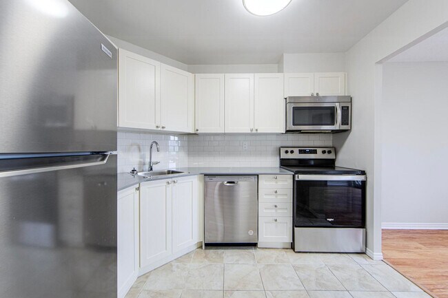 Photo - Roseland Place