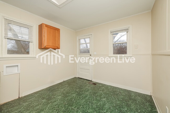 Photo - 4555 Oakdell Ave