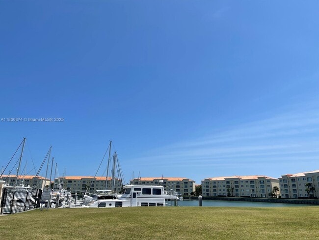 Photo - 19 Harbour Isle Dr W Unit 103
