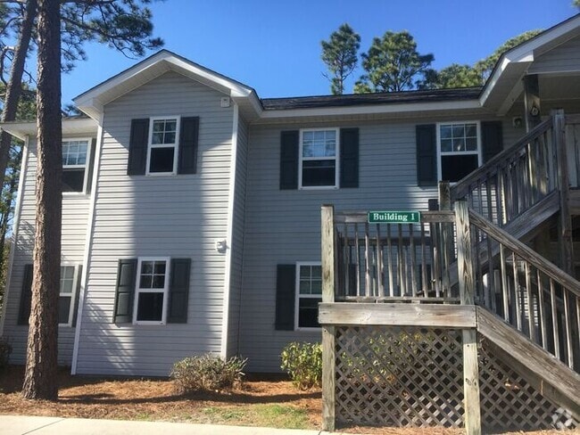 Building Photo - Coming soon! 3BR Close to UNCW/Oleander Dr... Rental