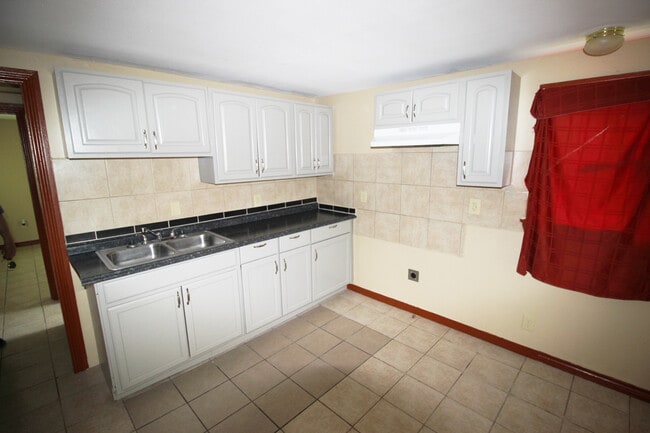 Photo - 1629 Katlan St