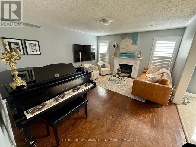 Photo - 60 Batt Crescent