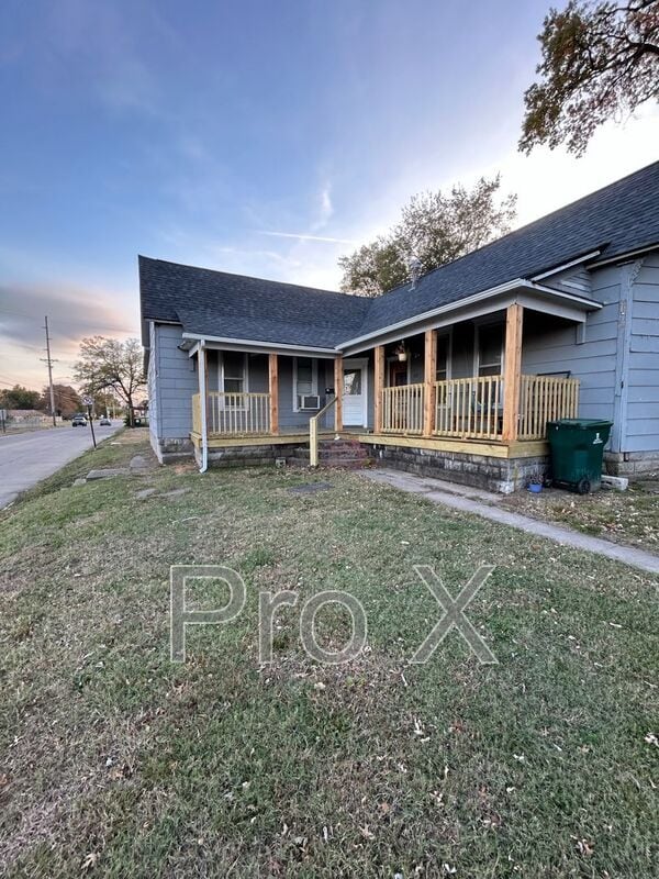 Building Photo - 316 E Park St