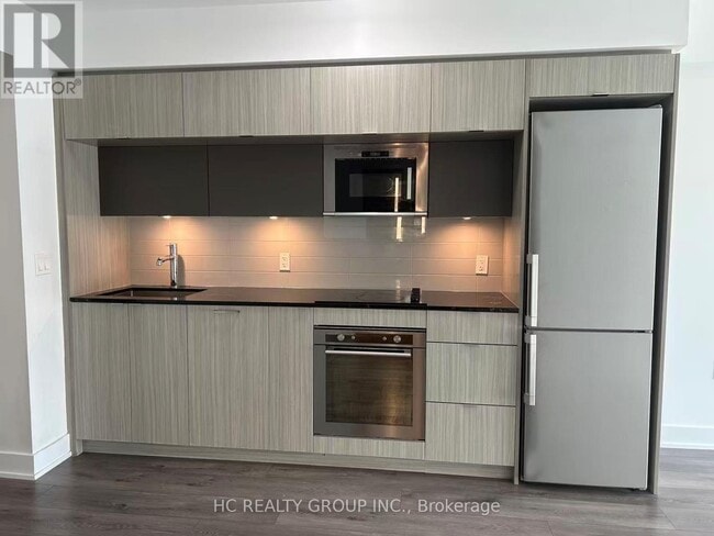 Photo - 575 Bloor St E Unit 711