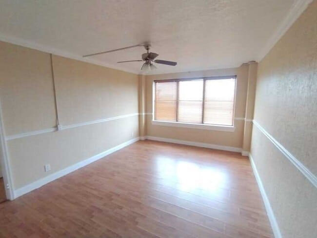 Building Photo - 311 W Ashley St Rental