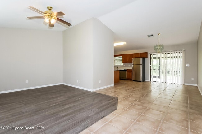 Photo - 1155 31st Ave SW