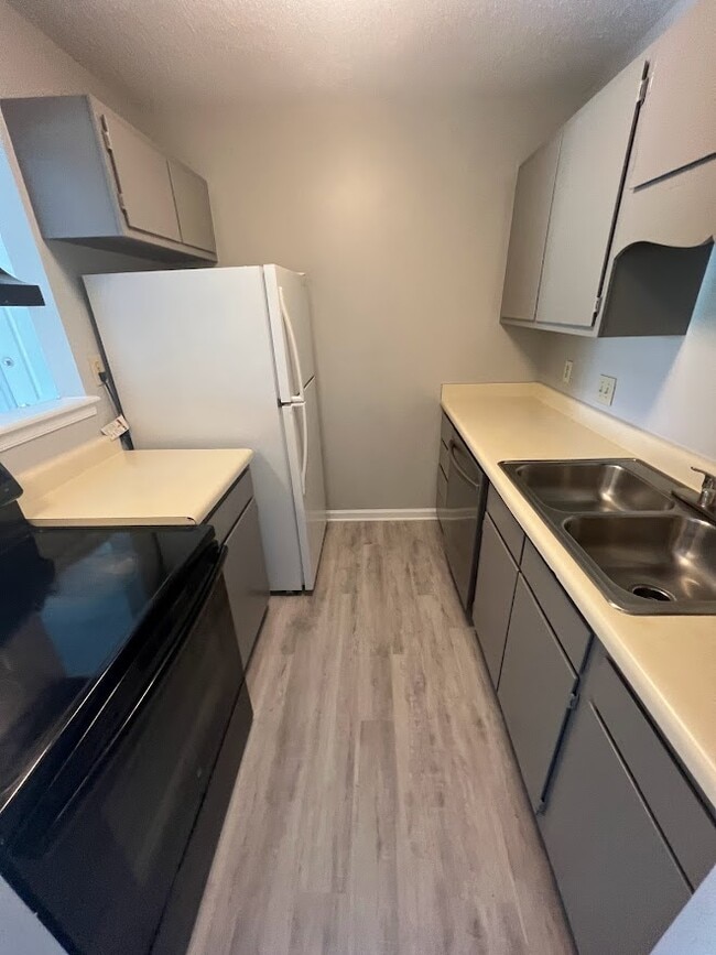 Photo - 509 Mystic Dr Unit H