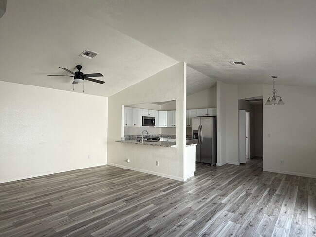 Photo - Chandler Blvd./Gilbert Rd, Patio home, 3 b...