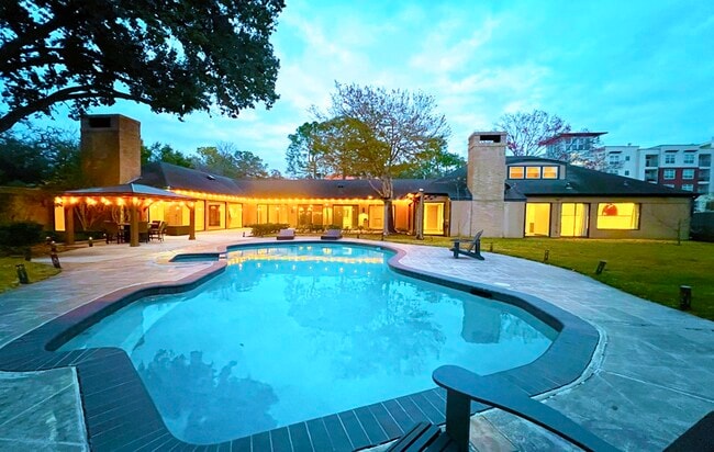 Photo - 19 Windermere Ln