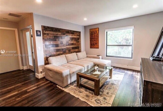 3833 Cocoplum Cir Unidad 3593