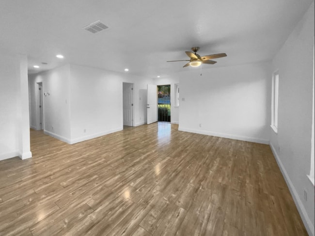 Photo - 1109 Frienza Ave