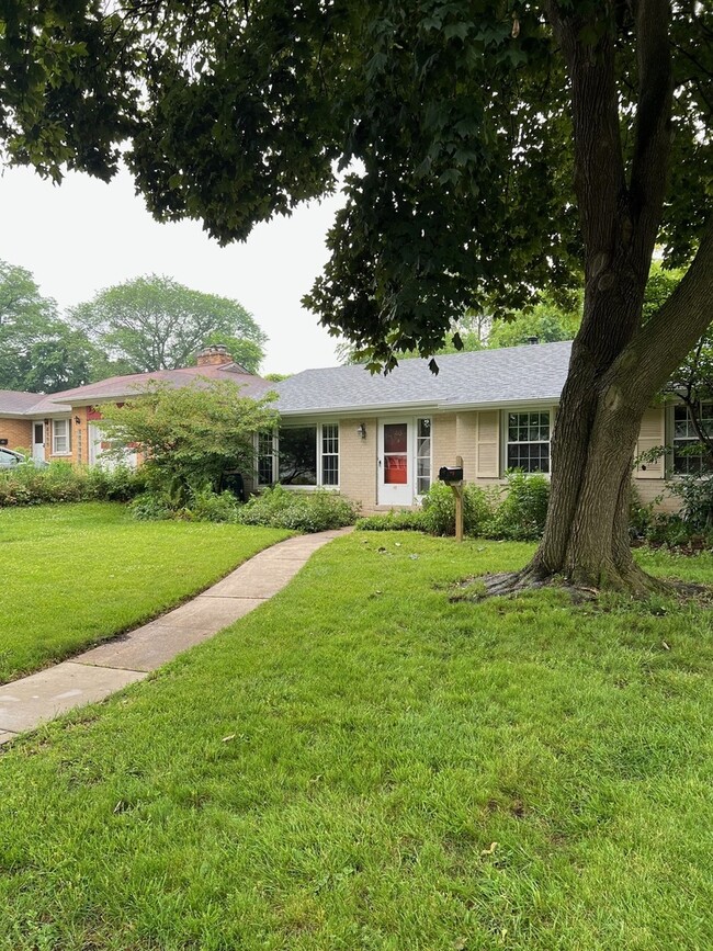 Photo - 48 N Linden Ave House