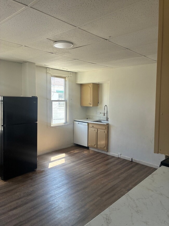 Photo - 132 E Amanda Ave