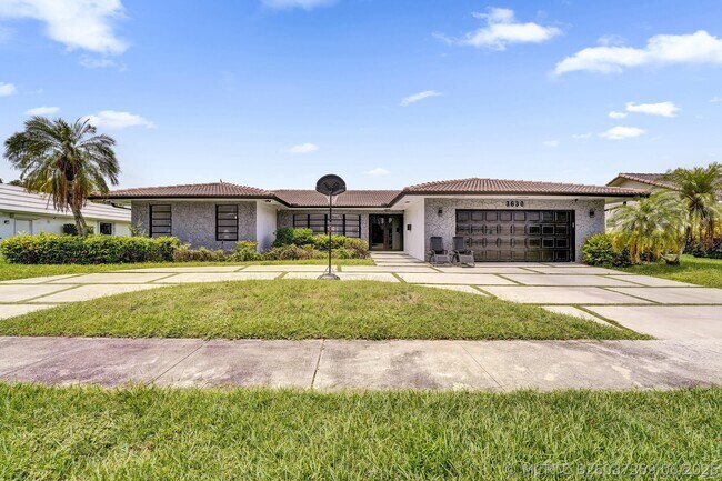 Photo - 3630 N 55th Ave