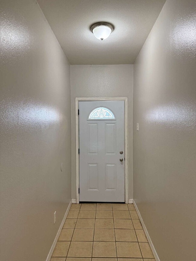 Photo - 1823 Smoke Tree Ln