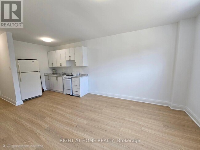 Photo - 1304 A King St W Unit 1