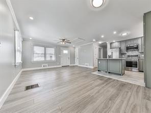 Photo - 2406 Pine Dr NW