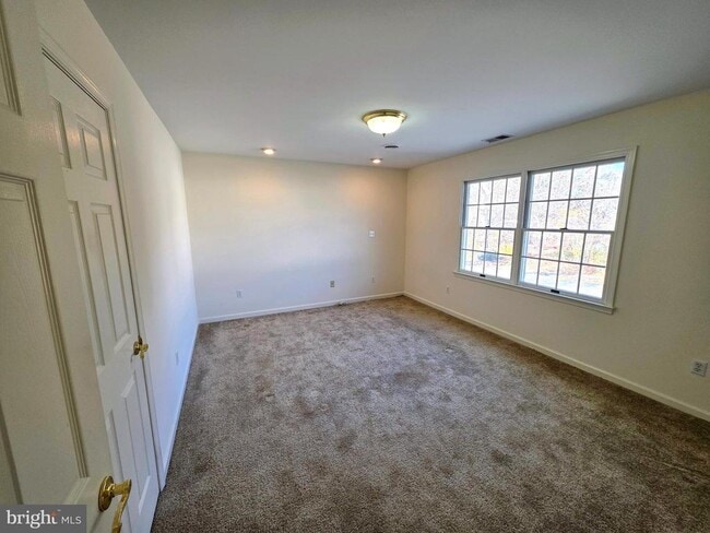 Photo - 127 S Main St