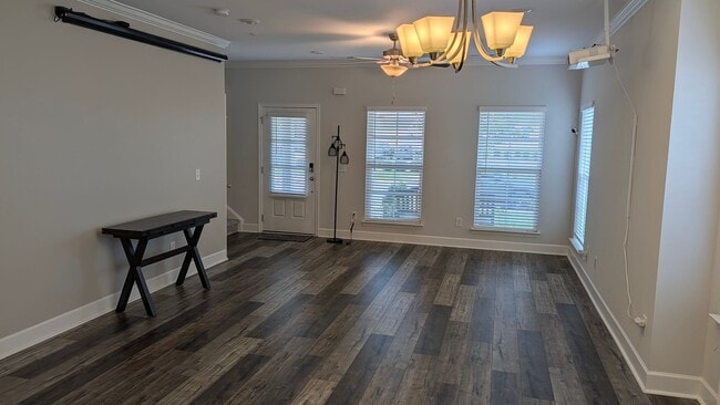 Photo - 531 Farmstead Ln