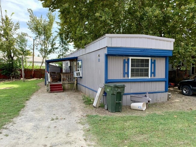 Building Photo - 522 E Redwood Ave Rental