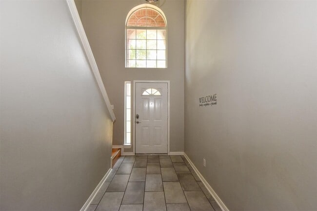 Photo - 26986 Crown Haven Dr