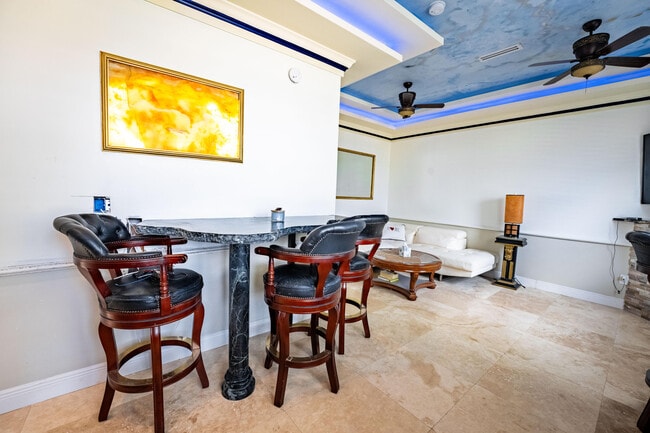 Photo - 1325 N Mangonia Dr