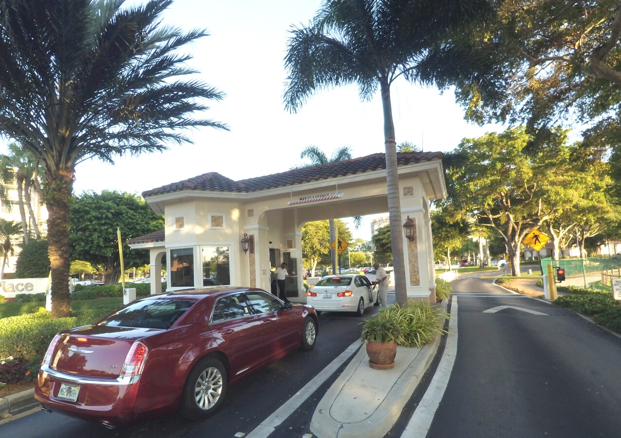 Photo - 1400 Saint Charles Pl Unit A314