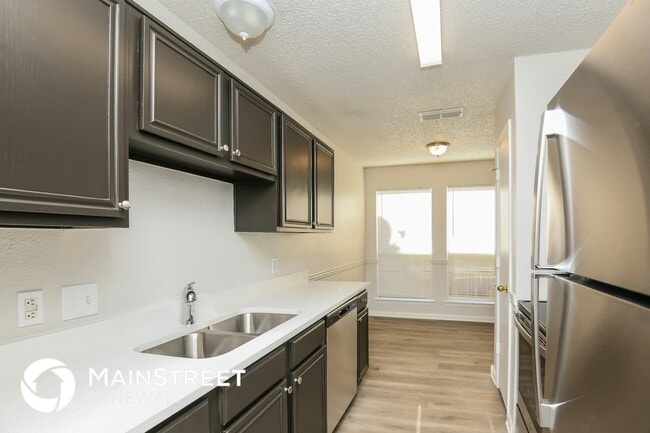 Photo - 5824 Heatherglen Terrace