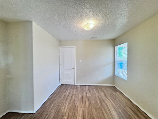 Photo - 3 bed 2 bath home in Los Lunas