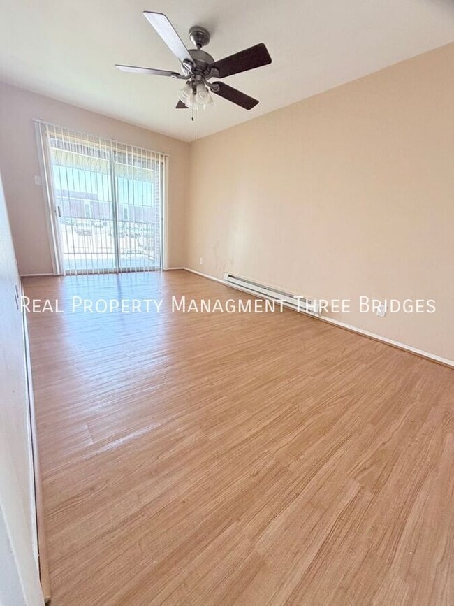 7431G Hazelcrest Drive-