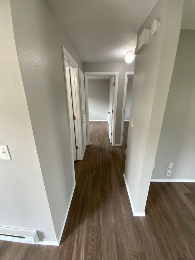 Photo - Mid Tacoma duplex 2bd 1 bath w/ 1 car garage